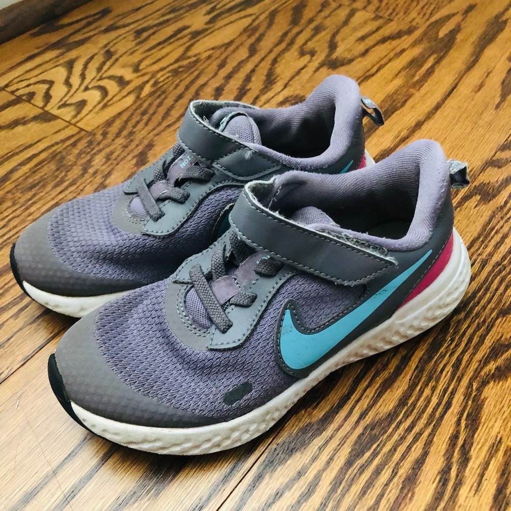 Girls Nike shoes size 12.5